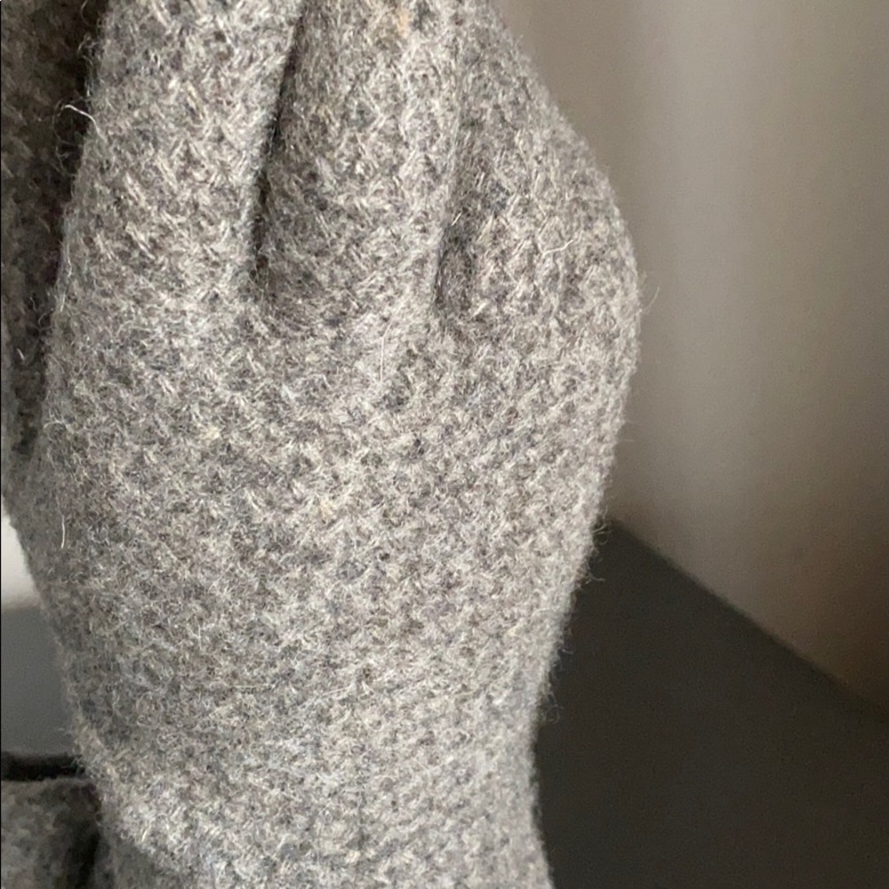 NWT Charcoal 100% Cashmere Gloves - Picture 3 of 4
